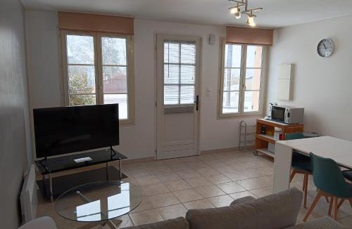 Neuilly-l'Eveque Apartment | Hébergements Sylvain