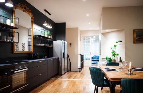 Saint Nicolas - Charles III - Ville vieille - Trois Maisons - Leopold Apartment | Hédoné Suite de luxe et Spa privatif