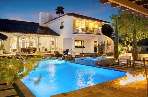 North Scottsdale House | HÓZHÓ Luxe Ranch w/Lazy River, Golf Sim & Bowling