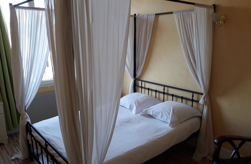 Sainte-Gauburge-Sainte-Colombe Hotel | Hôtel de la Gare