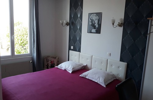 Sainte-Gauburge-Sainte-Colombe Hotel | Hôtel de la Gare