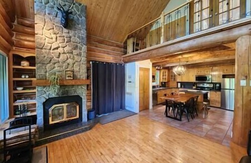 Notre-Dame-de-Montauban Ski Chalet | Hôtel à la maison - L'Apéro du Bois Rond