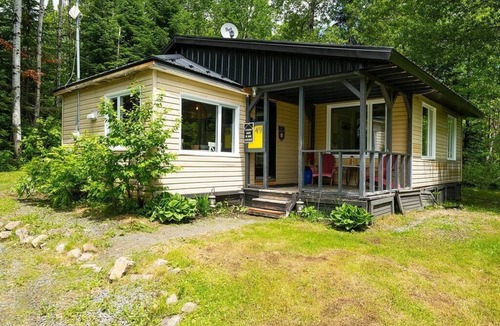 Saint-Tite-des-Caps Ski Chalet | Hôtel à la maison - CABAN 49, nature, forêt et spa