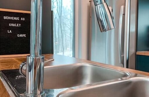 Chertsey Ski Chalet | Hôtel à la maison - Chalet la Carpe, Spa et Lac