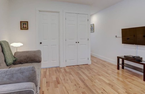 Mansonville Apartment | Hôtel à la maison - La Hutte