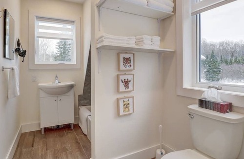 Mansonville Apartment | Hôtel à la maison - La Tanière