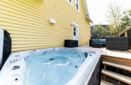 Cap-a-l'Aigle Ski Chalet | Hôtel à la maison - Les Hibiscus, Spa et Vue