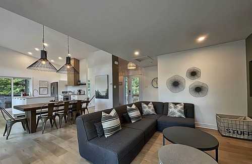 Chertsey House | Hôtel à la maison - Le Loma-sur-le-lac avec spa!