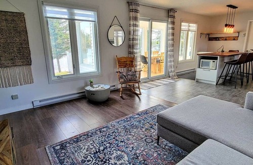 Larouche House | Hôtel à la maison - OASIS Du Lac Kénogami
