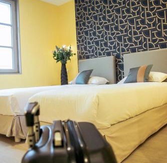 Laval Hotel | Hôtel 3 étoiles - Le Petit Périer