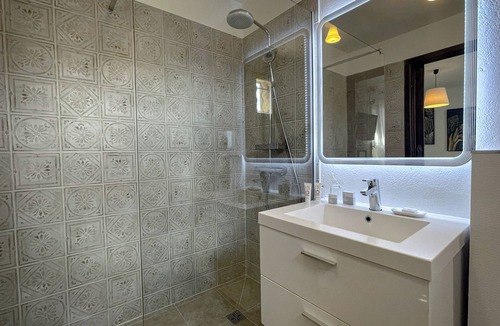 Generargues Hotel | Hôtel 4* Les 3 Barbus