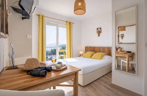 Hyeres Hotel | Hôtel Almanarre Plage