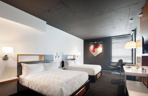 Brossard Hotel | Hôtel Alt Quartier DIX30