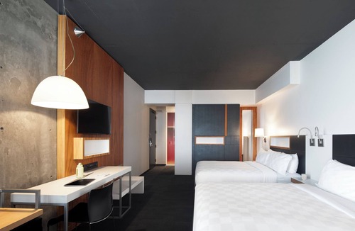 Brossard Hotel | Hôtel Alt Quartier DIX30