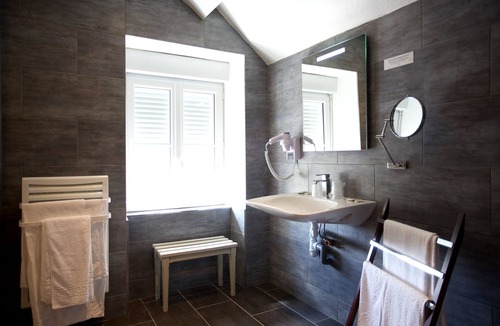 La Courtine Hotel | Hôtel Au Petit Breuil