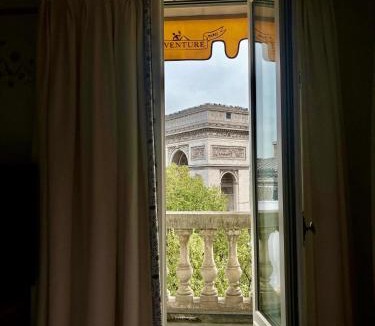 Chaillot Hotel | Hôtel Aventure