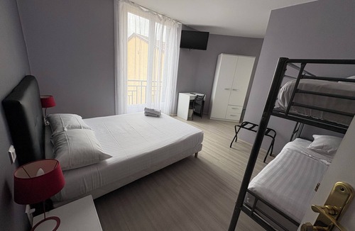 Ax-les-Thermes Hotel | Hôtel-Bar Le Bellevue