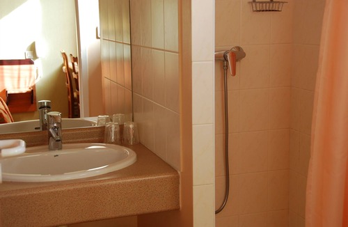 Bessines-sur-Gartempe Hotel | Hôtel Bellevue