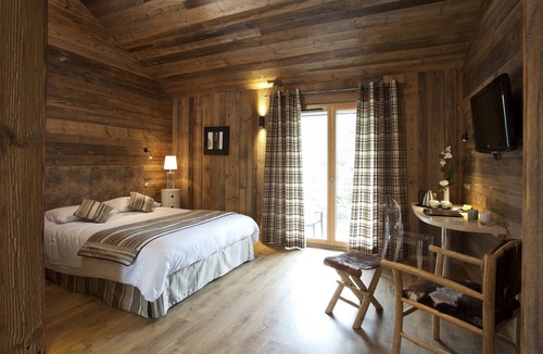 Marigny-Saint-Marcel Hotel | Hôtel Blanc