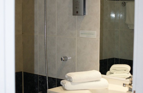 Marigny-Saint-Marcel Hotel | Hôtel Blanc