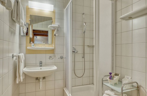 La Tour-de-Peilz Hotel | Hôtel Bon Rivage