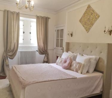 Saint-Andre-de-Majencoules Hotel | Hôtel Château Du Rey