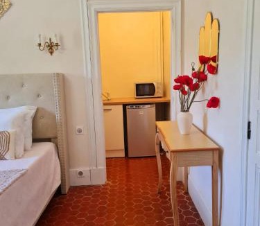 Saint-Andre-de-Majencoules Hotel | Hôtel Château Du Rey