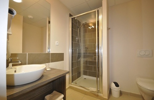 Pierrelatte Hotel | Hôtel Caïman