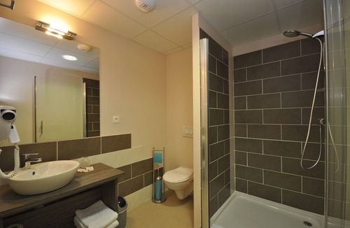 Pierrelatte Hotel | Hôtel Caïman