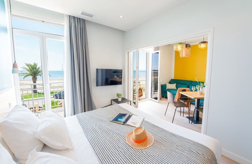 Le Grau-Du-Roi Hotel | Hôtel Café Miramar