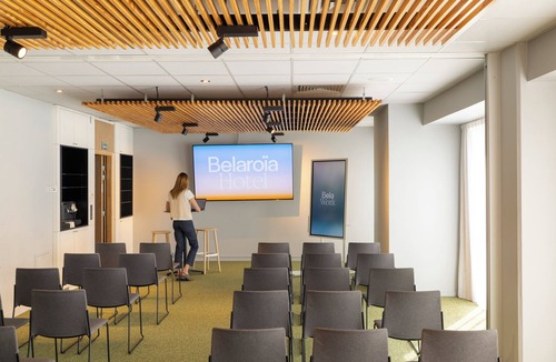 Gares House | Hôtel Campanile Montpellier Centre St Roch