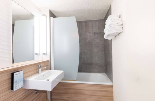 Muire - Haubette Hotel | Hôtel Campanile Reims Ouest - Tinqueux