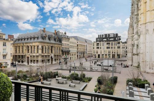 Quartier Vieux Marche-Cathedrale Hotel | Hôtel Cardinal