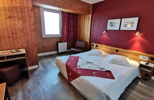 Font-Romeu-Odeillo-Via Hotel | Hôtel Carlit