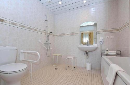 Ay Hotel | Hôtel Castel Jeanson