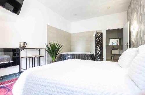 Saint-Quentin Hotel | Hôtel Center Saint-Quentin Centre Gare 24-24 Parking privé