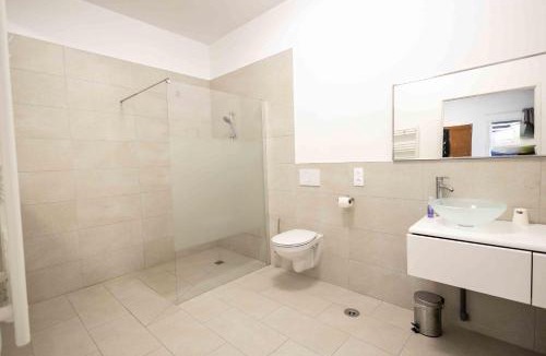 Saint-Quentin Hotel | Hôtel Center Saint-Quentin Centre Gare 24-24 Parking privé