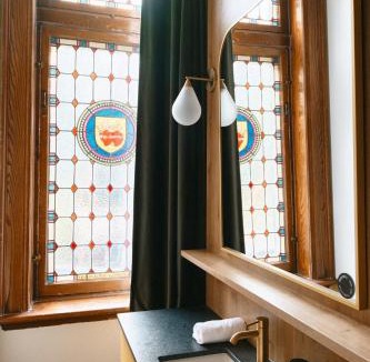 Chicoutimi Hotel | Hôtel Château Cran Chaud Chicoutimi