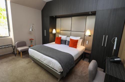 Brive-la-Gaillarde Hotel | Hôtel Château de Lacan