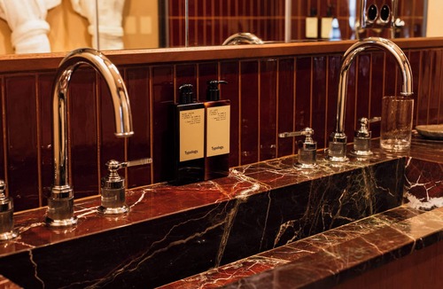 Les Halles Hotel | Hôtel Confidentiel