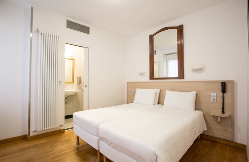 Batignolles Hotel | Hôtel Darcet Paris