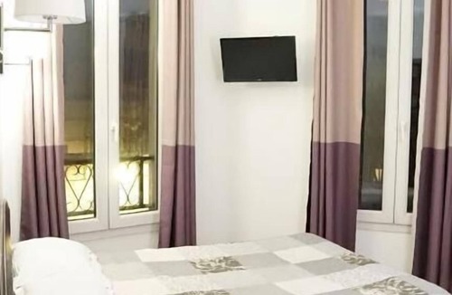 Dijon Centre Ville Hotel | Hôtel Dauphine-Dijon Gare-Self Check In