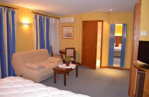 Cluny Hotel | Hôtel de Bourgogne