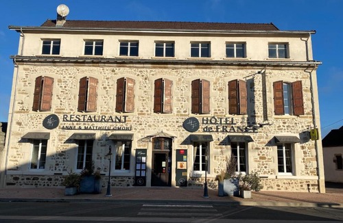 Montmarault Hotel | Hôtel de France