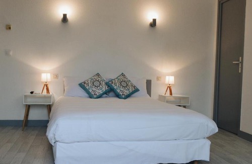 Saint-Savin Hotel | Hôtel de France