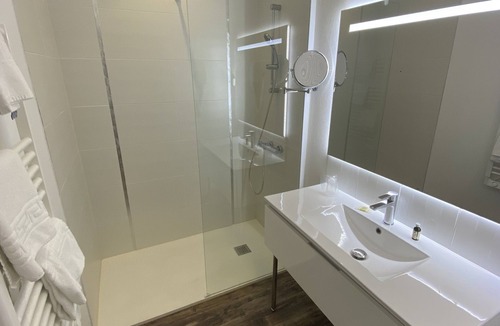 Jonzac Hotel | Hôtel de L'Ecu