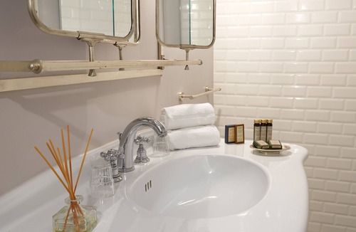 Villeneuve-les-Avignon Hotel | Hôtel De l'Atelier