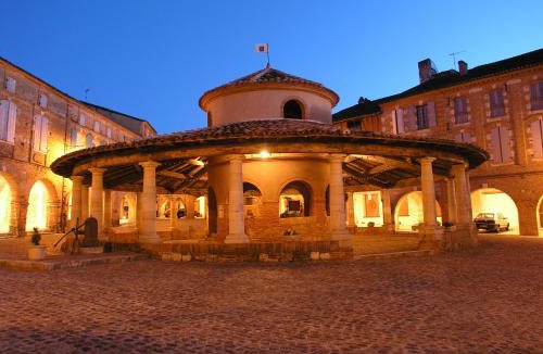 Auvillar Hotel | Hôtel De L'Horloge