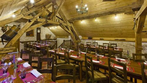 Nitry Hotel | Hôtel De La Beursaudiere