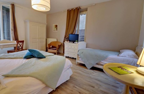 Milon-la-Chapelle Hotel | Hôtel De La Chapelle